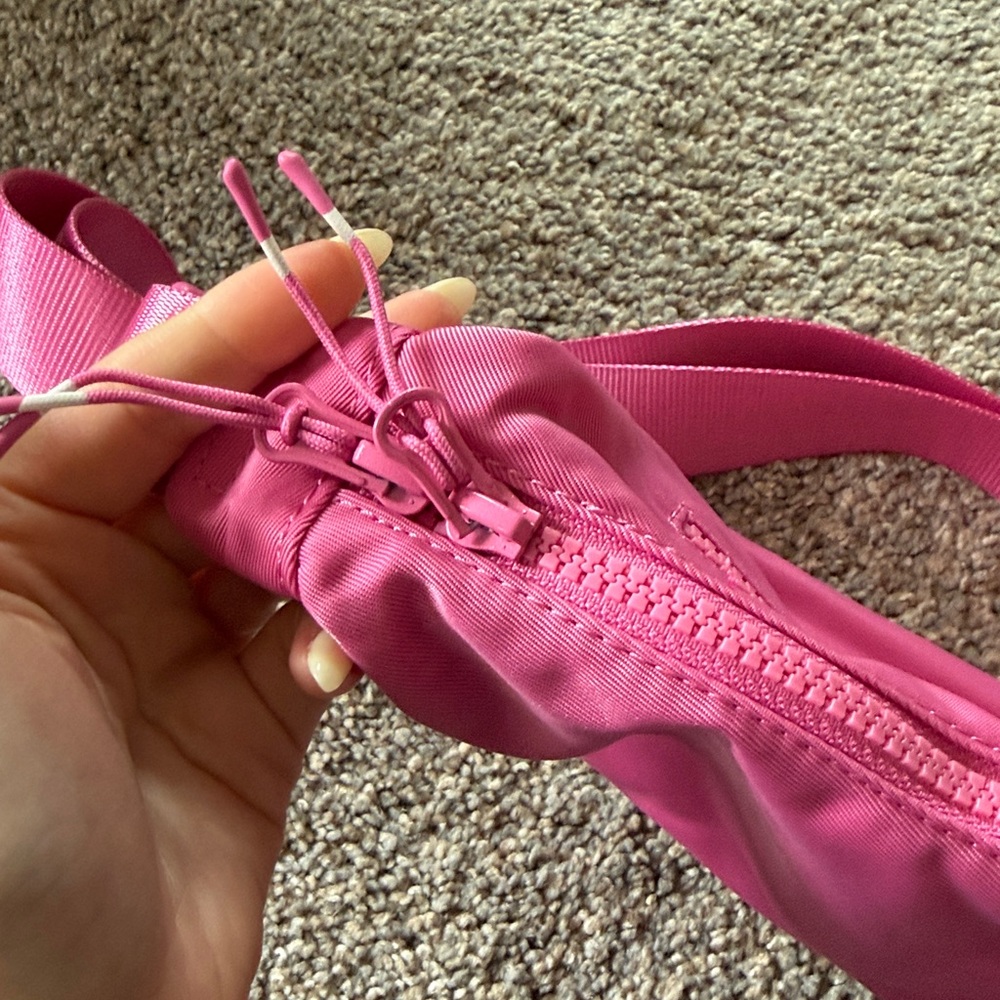 Fabletics Sling Bag - Picture 3 of 6